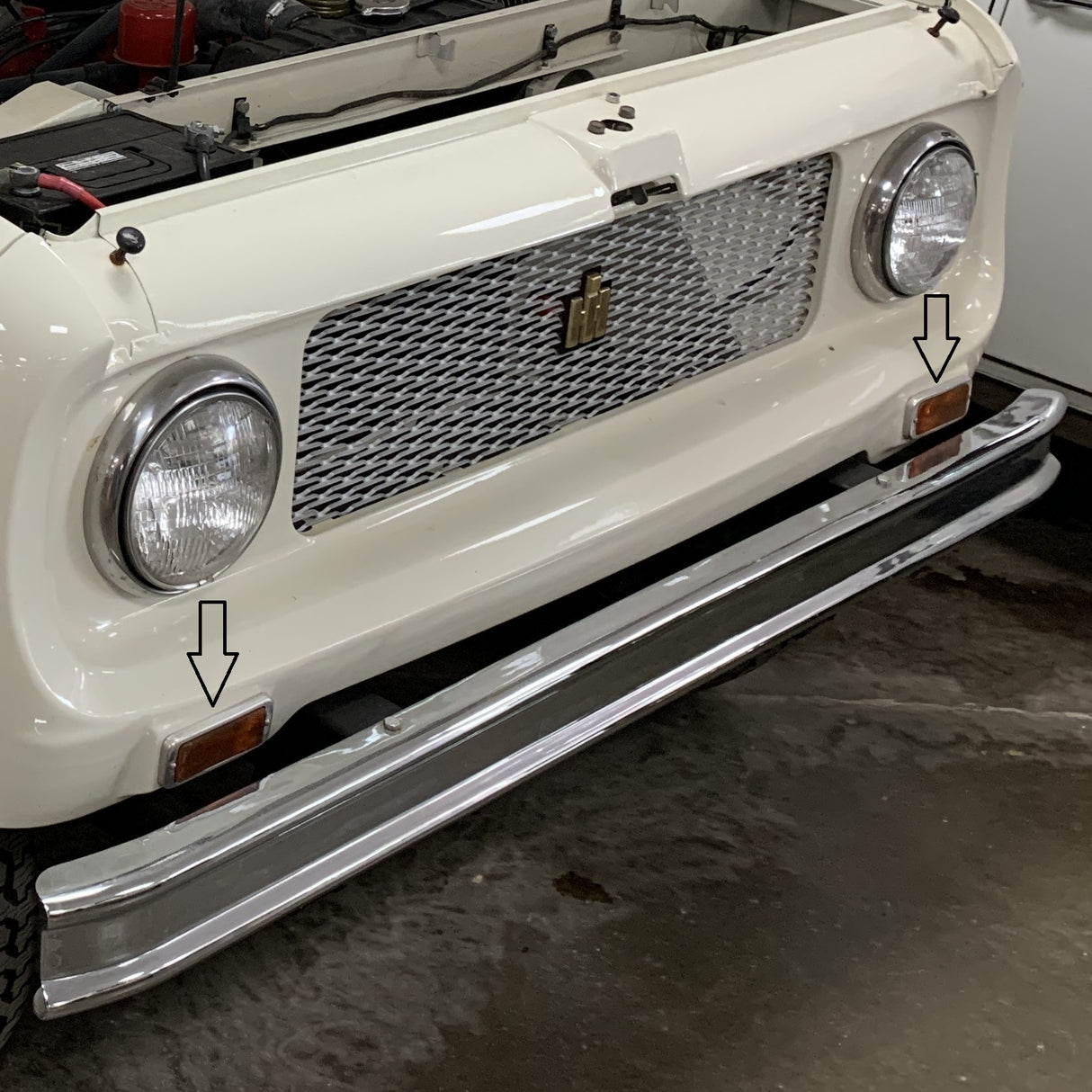 Turn Signal Assembly with Satin Black Bezel